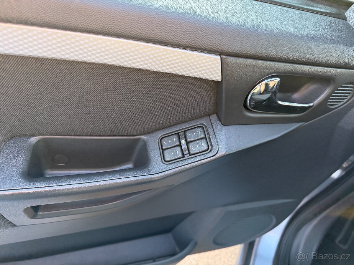 Opel Meriva 1.6i - 13