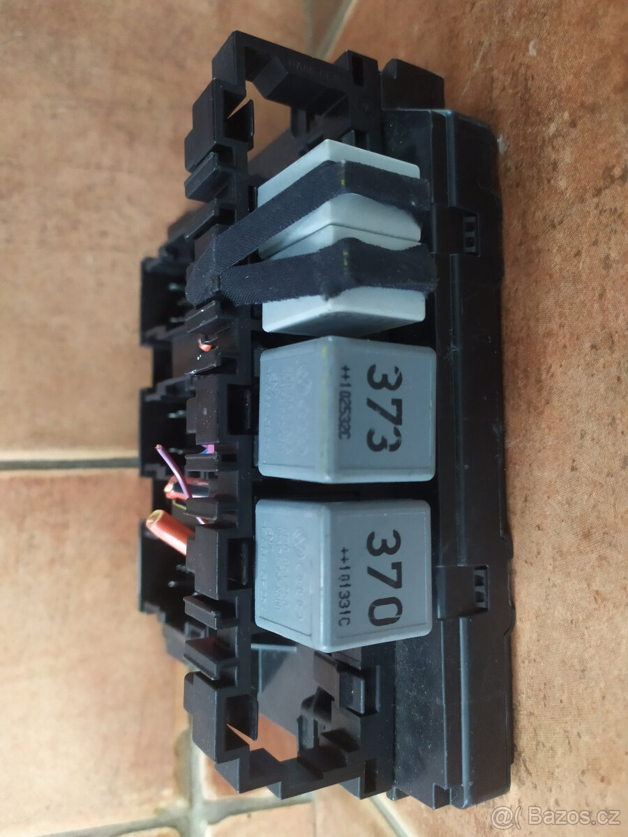 VW Golf Variant CERNY 4motion CAY 1.6TDI díly motor - 13