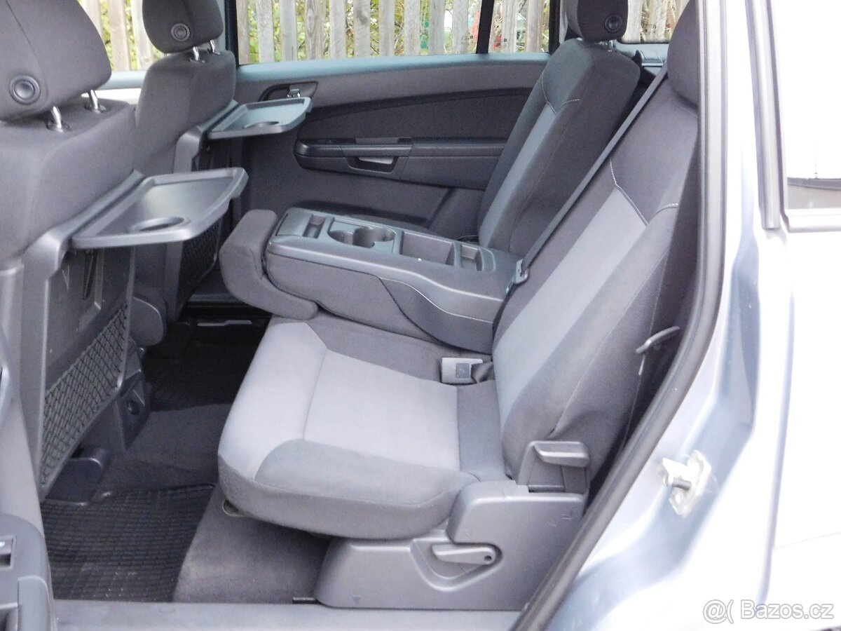 Opel Zafira 1.9 CDTi,,7 míst,,tažné zařízení,,NOVÉ ROZVODY - 13