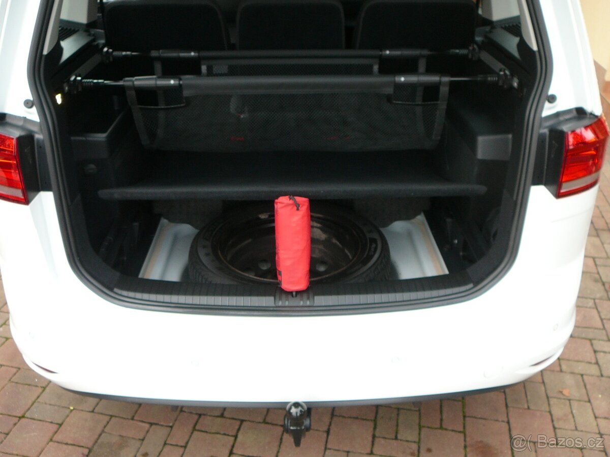 VW TOURAN 2.0 TDI 90KW FULLLED NAVI ACC FRONT EL.TAŽNÉ 2021 - 13