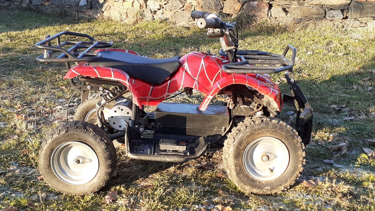 2 x elektrická čtyřkolka ATV REZERVACE do 10.12.2025 - 13