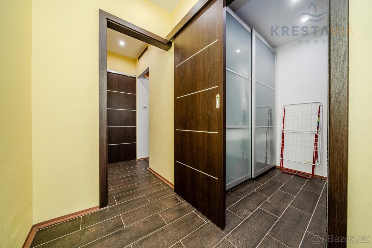 Nadstandartní byt 3+1, 78m2, s 2 wc, sprchovým koutem i vano - 13