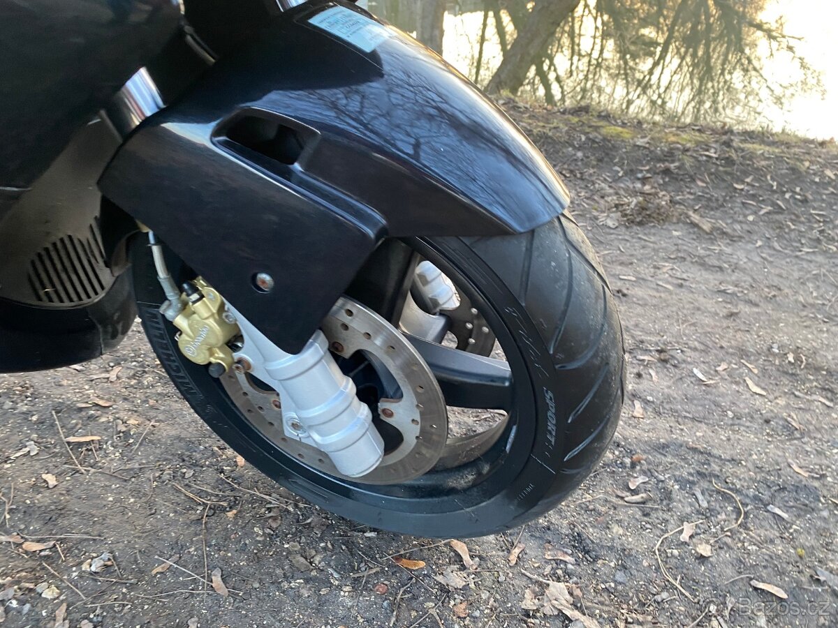 Gilera Nexus 500ie - 13