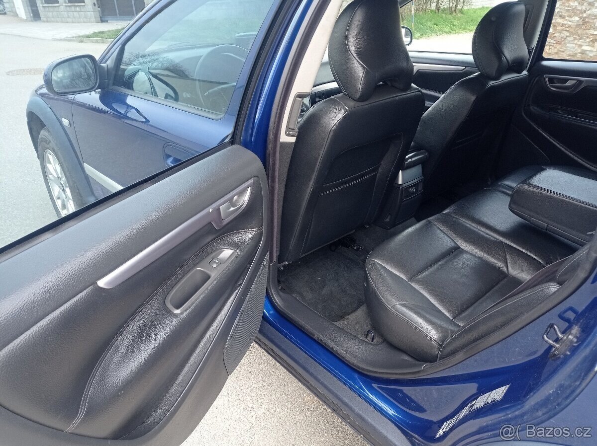 Volvo XC70 2.4T - 13