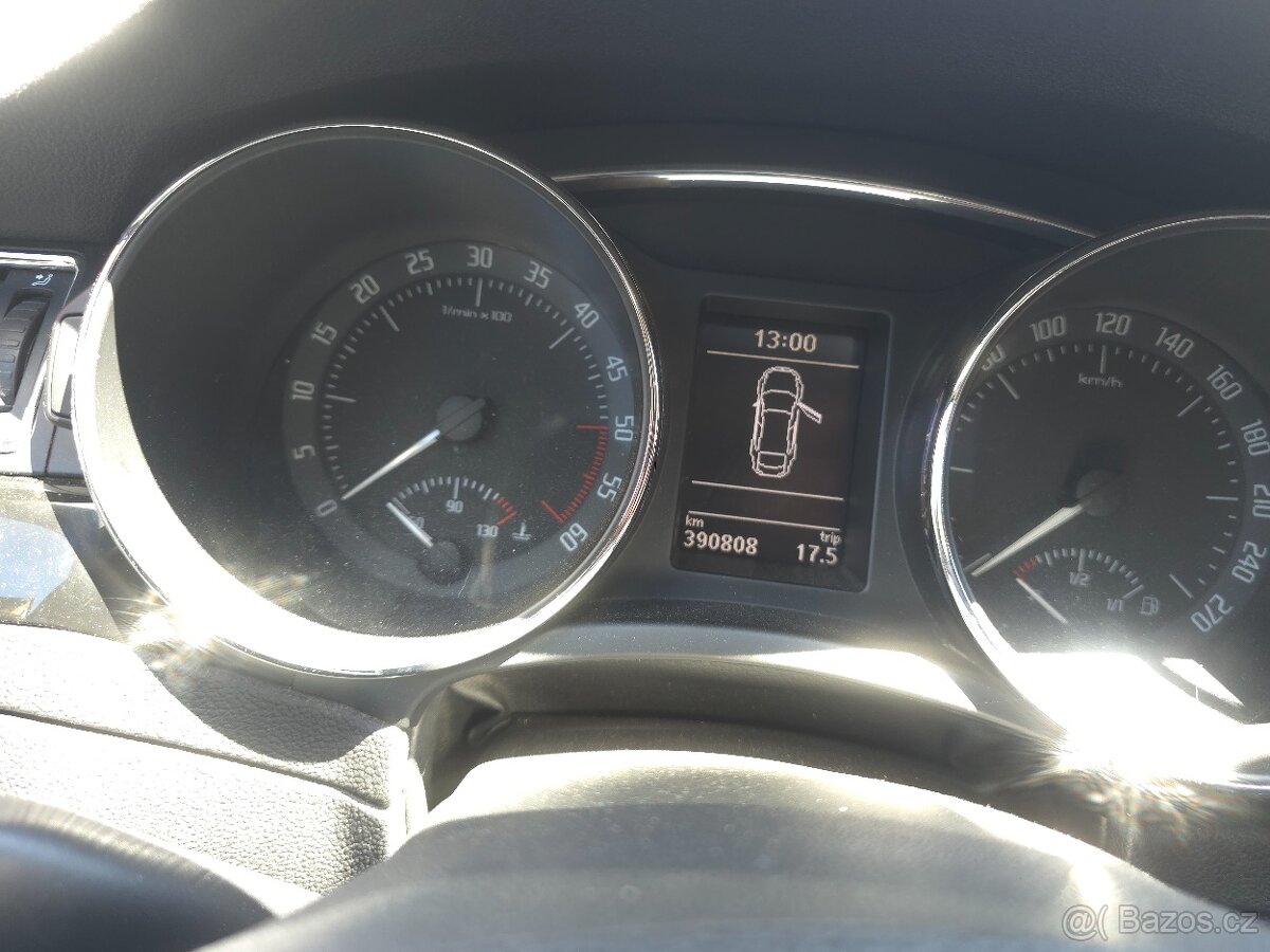 Prodám Škoda Superb FL. 4x4 DSG WEBASTO - 13