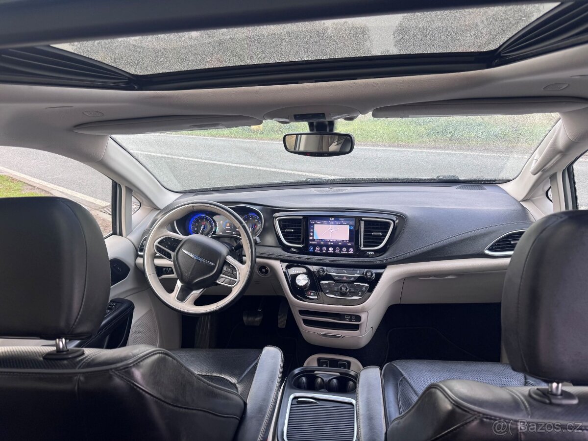 Chrysler Pacifica 3,6 RU Panorama Limited 2020 - 13