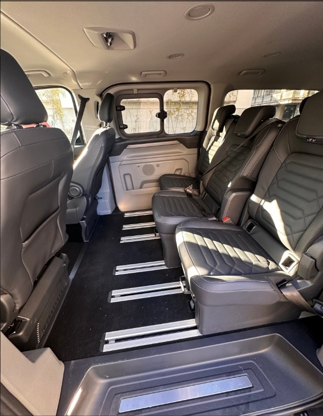 Ford Tourneo Custom 2.0 EcoBlue / 110 kW, rok 2025, nafta - 13