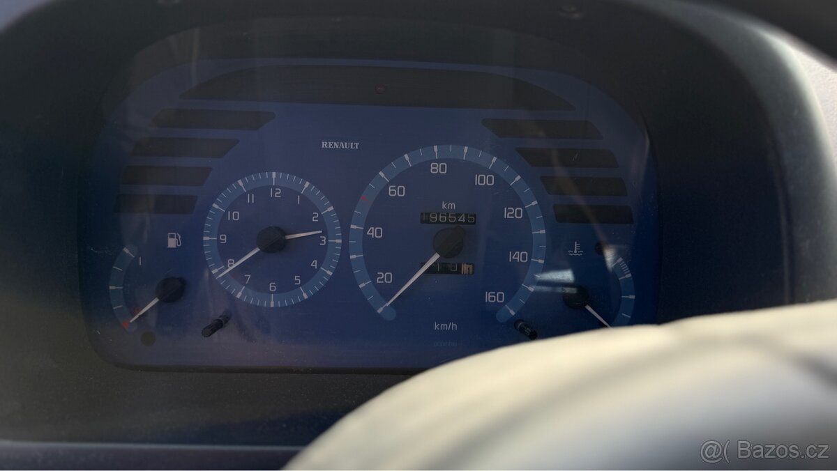 Renault Master 2,5 D - Obytný - 13