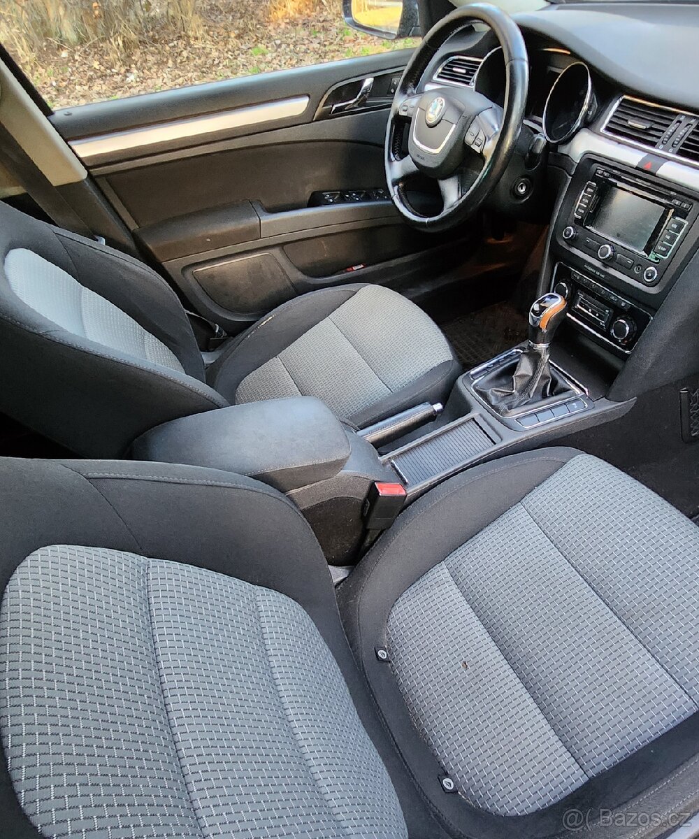 Škoda Superb Model 2013 - 13