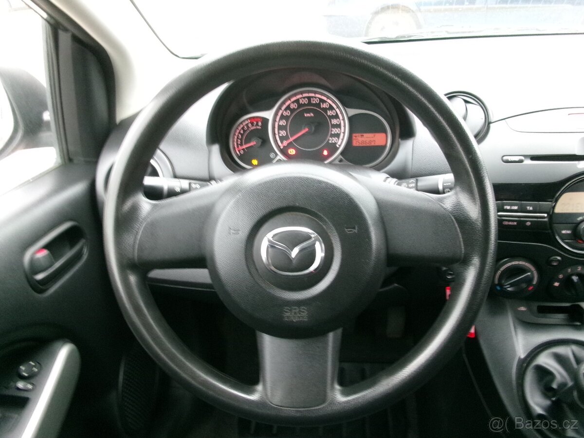 PRODÁM Mazda 2 1.3i KLIMA 1.MAJ - 13