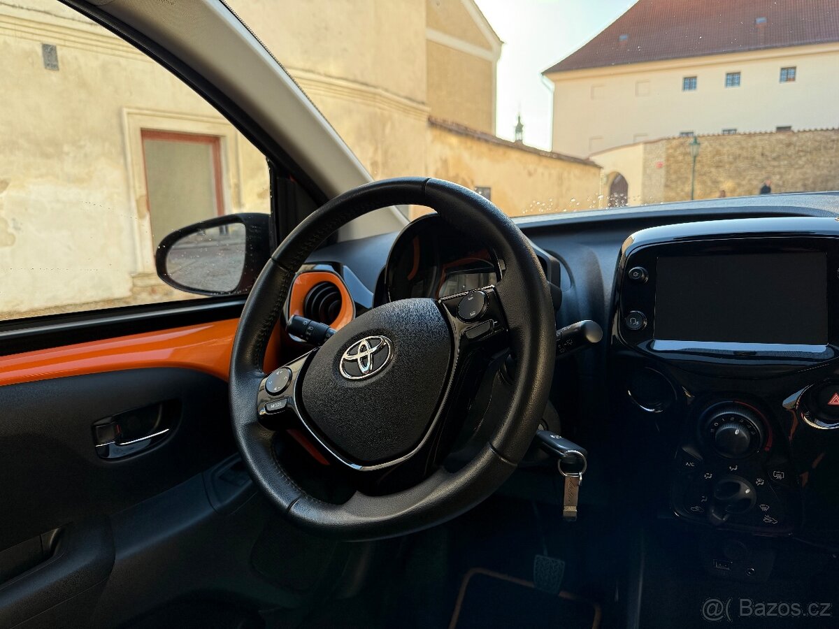 Toyota Aygo 1.0i 53kw ČR Automat 1.Maj Klima - 13