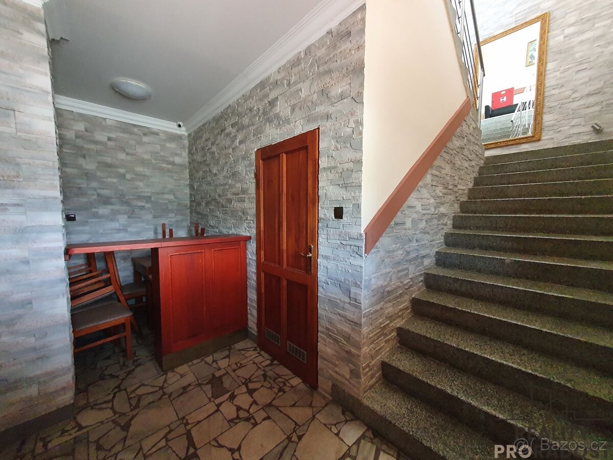 Pivovar s restaurací a ubytováním, 2458m2, Držovice, okres - 13