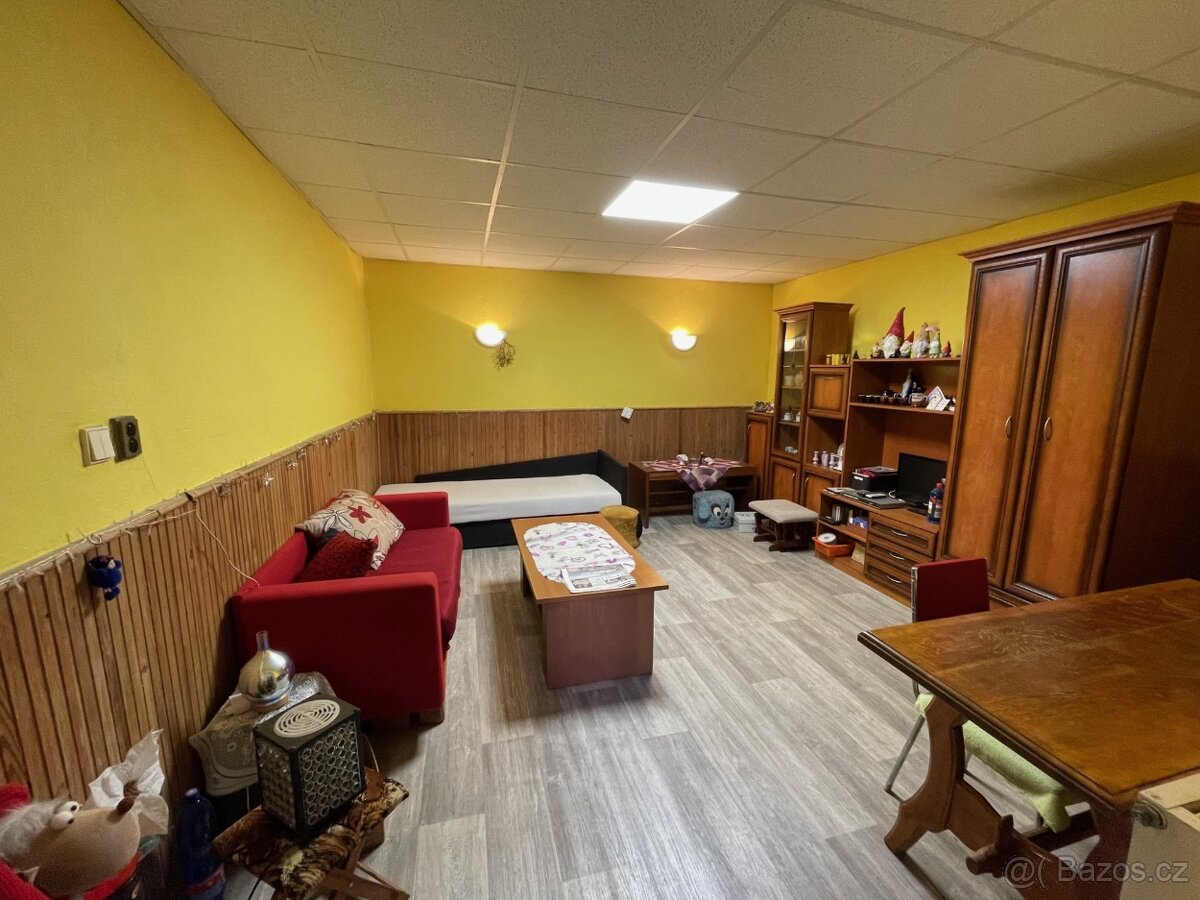 PRODEJ RD ZÁHOROVICE - 13