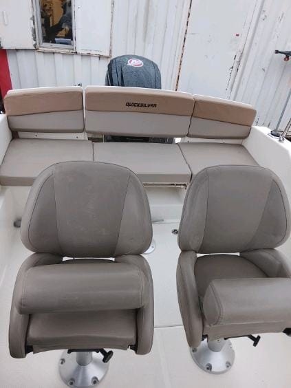 motorová loď QUICKSILVER ACTIV 555 CABIN - 13