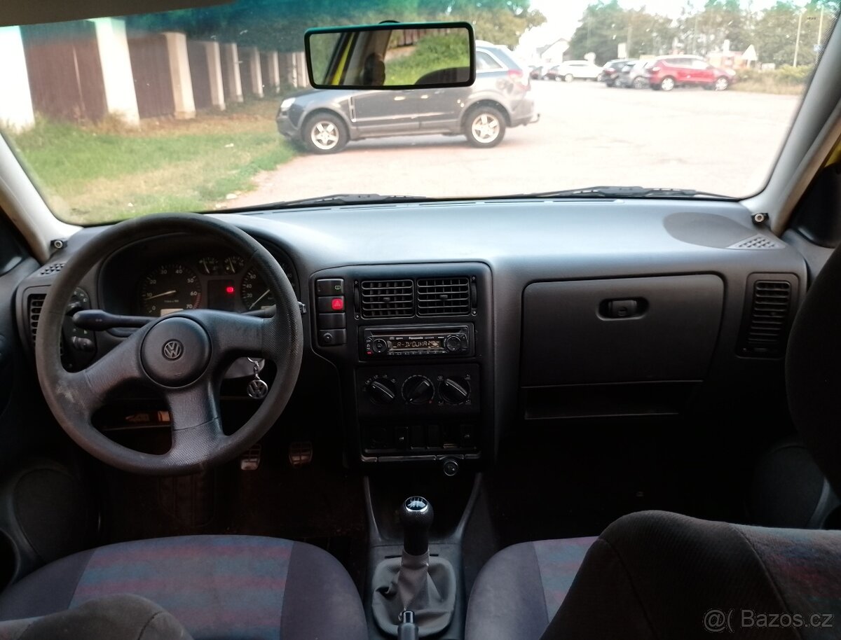 VW Polo 1,0 i - 13