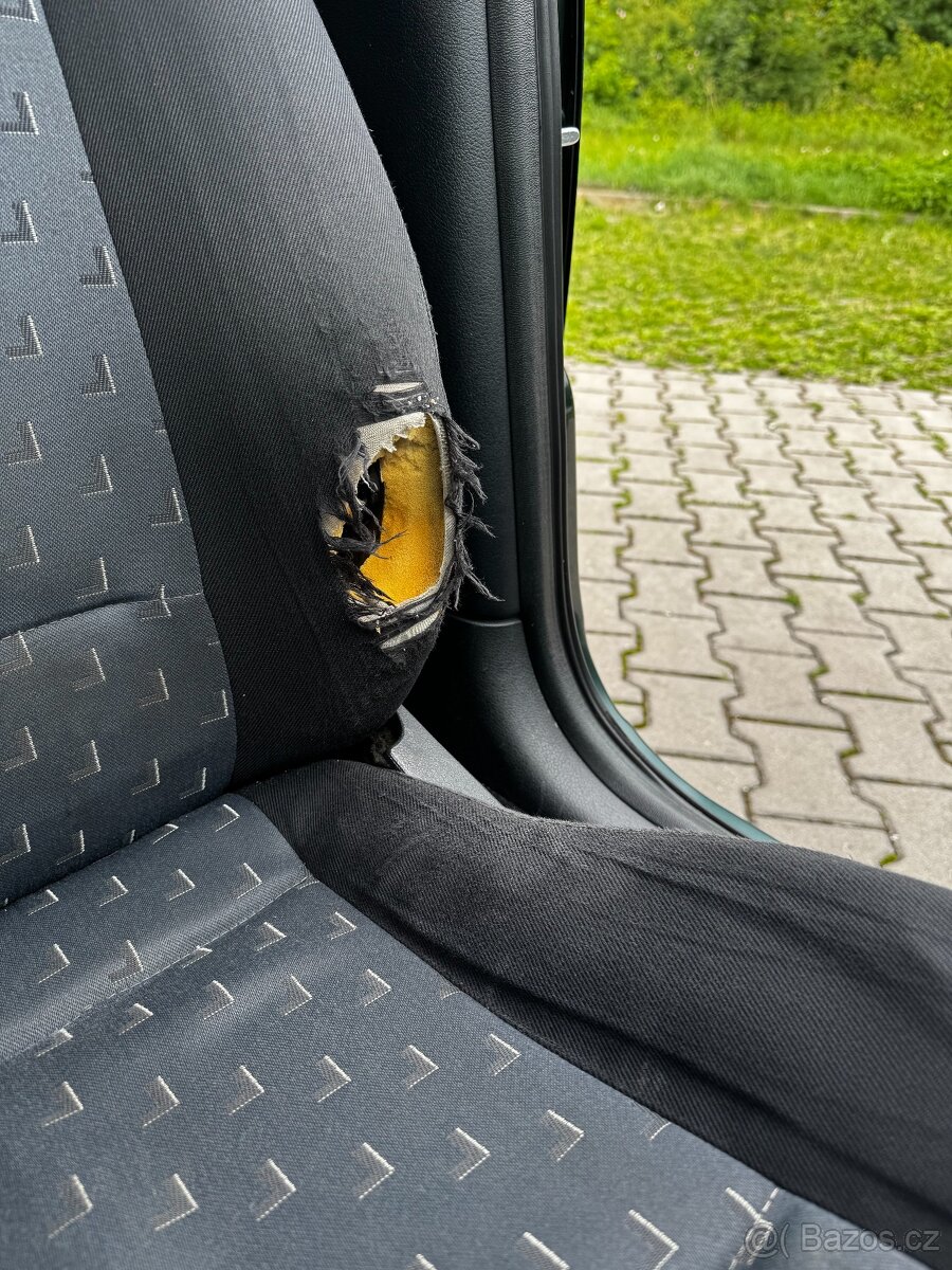 Škoda Octavia I. 2.0i 85kw - 13