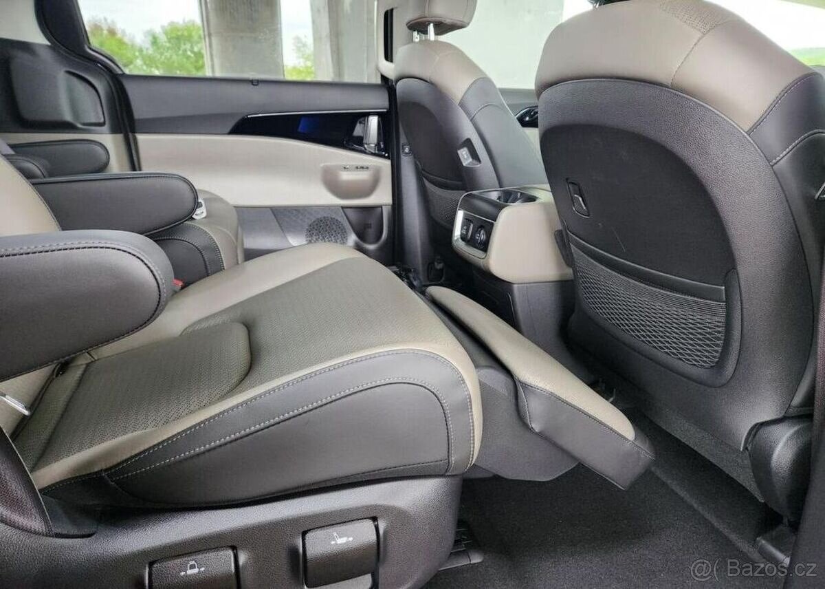 Kia Carnival 2.2-NOVÝ MODEL-7míst - 13