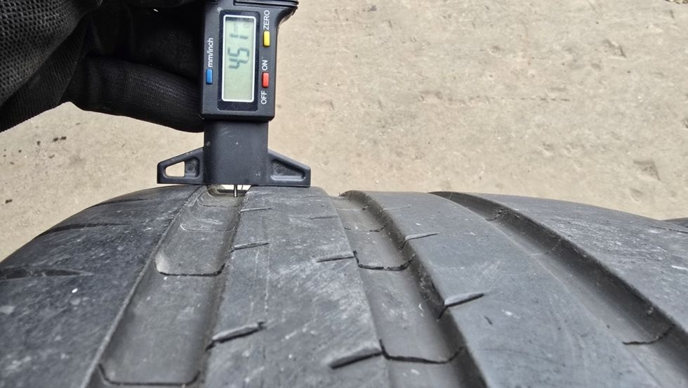 Letní pneu 245/35/20 Michelin - 13