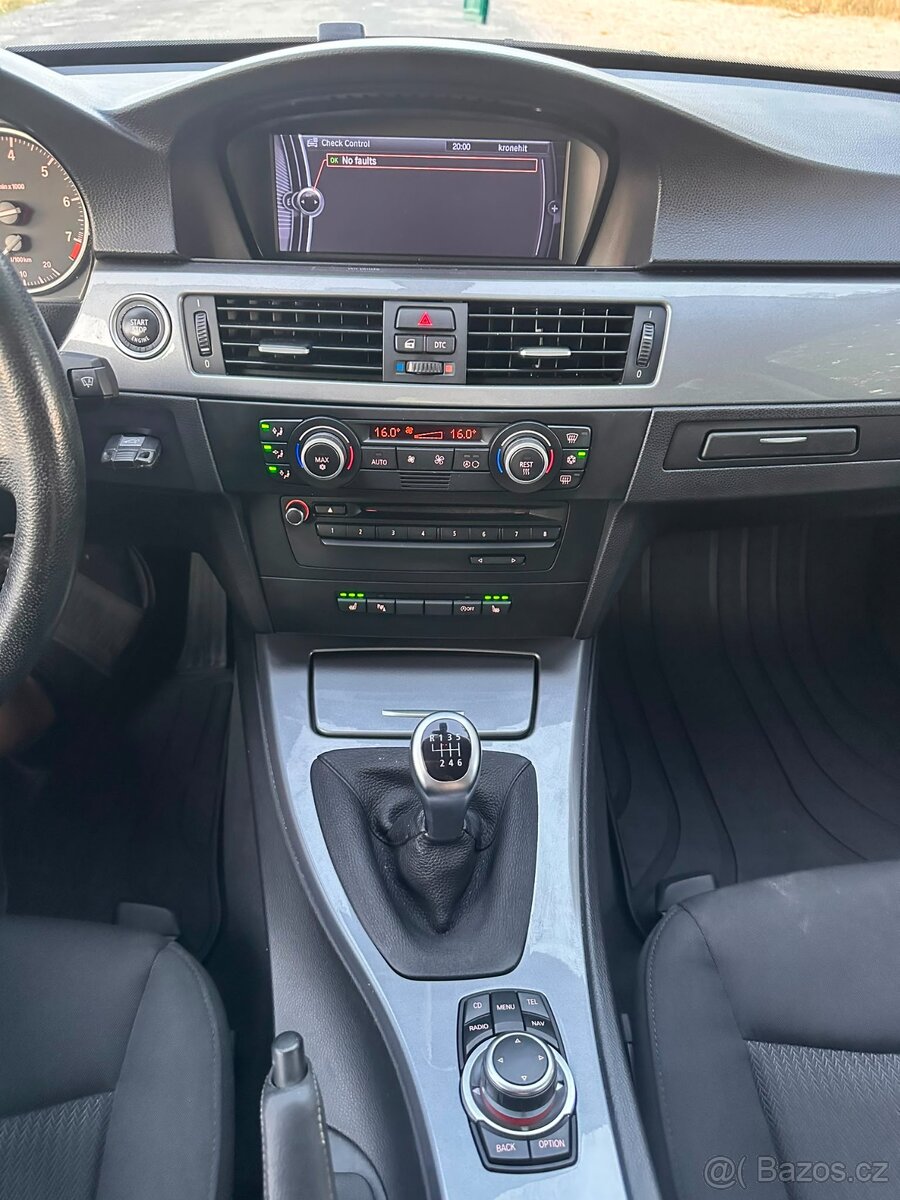 BMW e90 320i facelift - 13