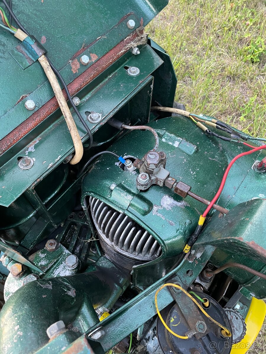 Malotraktor TZ4K-14 servo řízení - 13