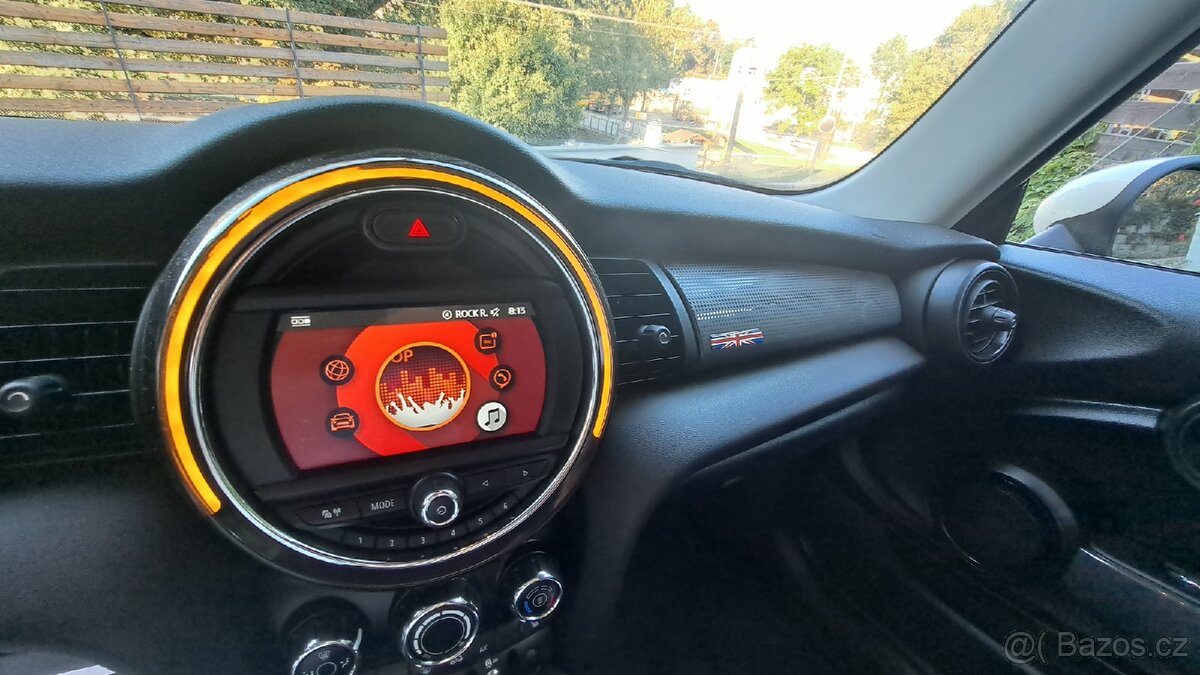 Mini Cooper 1.5 i 100 kw 2018 nová STK - 13