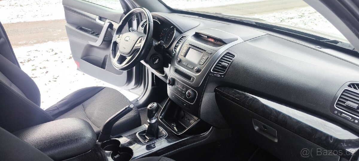 Kia Sorento 2.2 crdi 4x4, 7 míst - 13