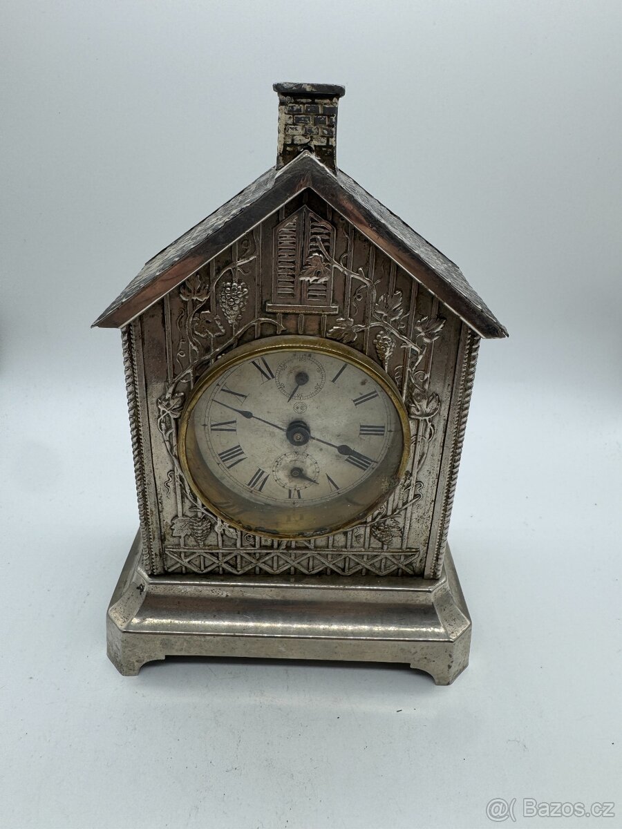 Sběratel nabízí staré budíky - 13