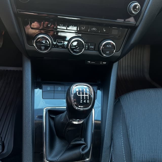 Škoda octavia 3 2.0 110kw - 13