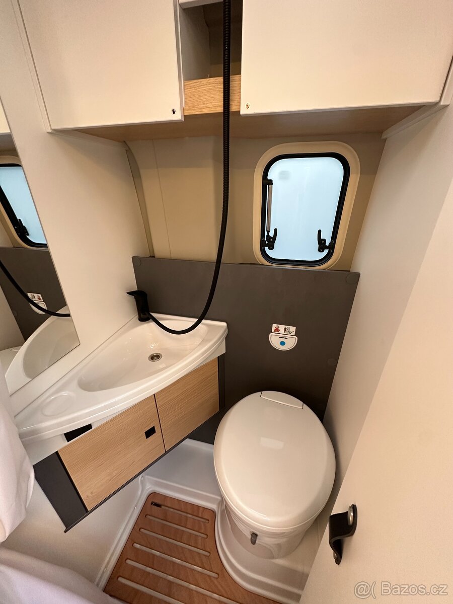 Obytná dodávka Ahorn CV 630 - 13
