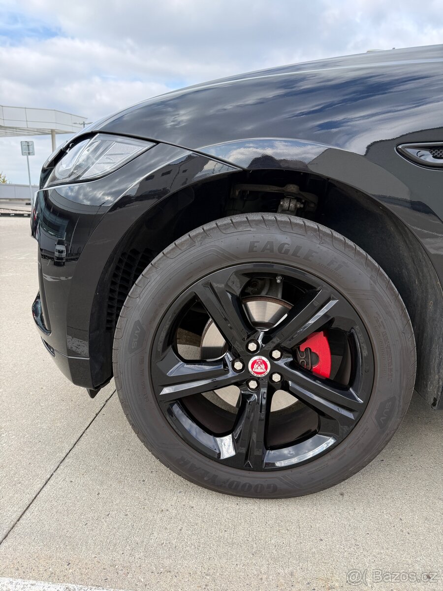 Jaguar F-Pace R-Sport - 13