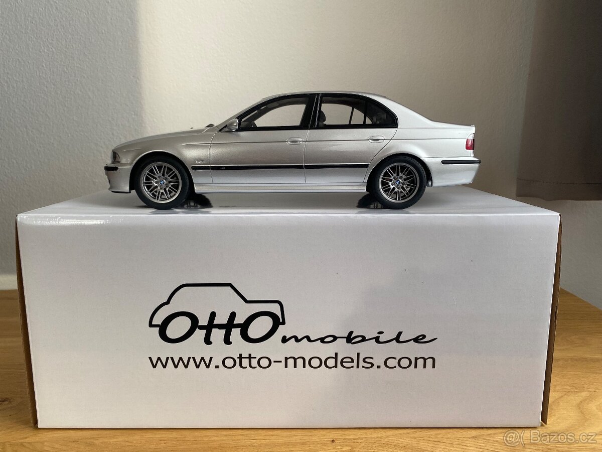 BMW M5 e39 OttoMobile 1:18 - 13