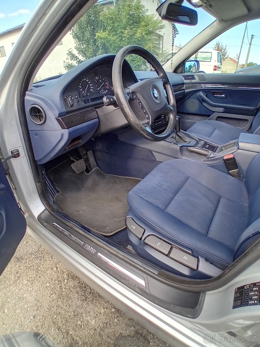 BMW E39 520I 125KW COMBI AUTOMAT - 13