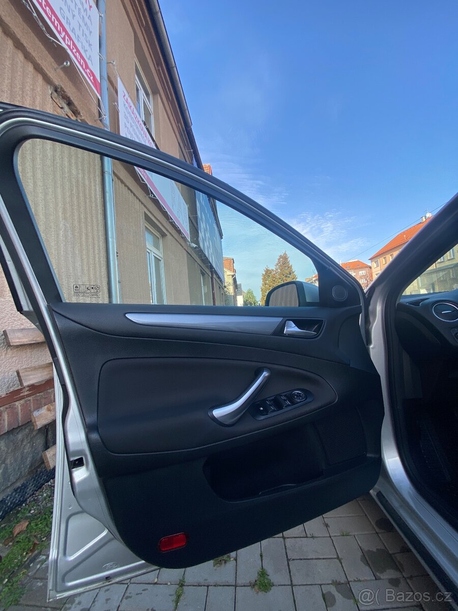 Ford Mondeo Combi 2.0 TDCi 103 kW r.v.2012 - 13