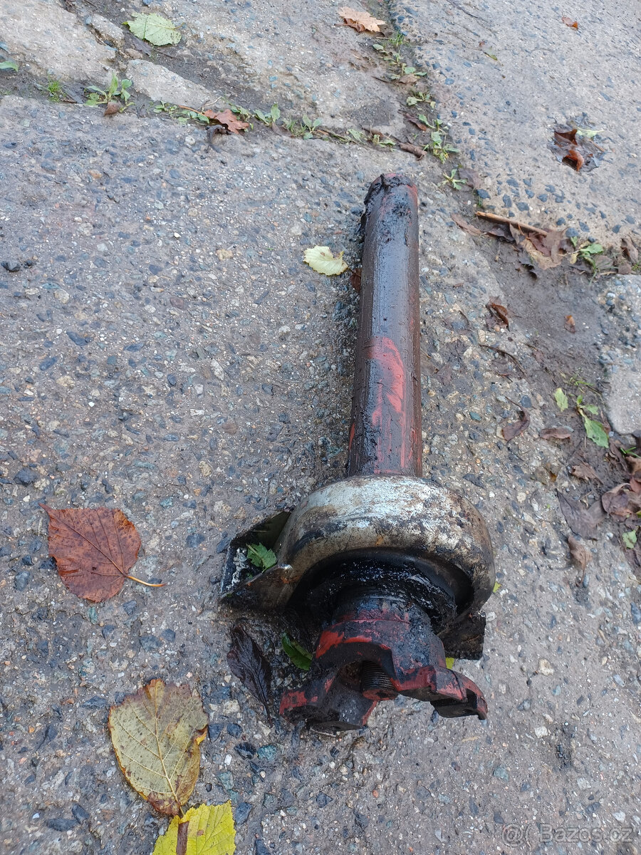 Vyvážečka John Deere 1110D, Valmet náhradní díly - 13