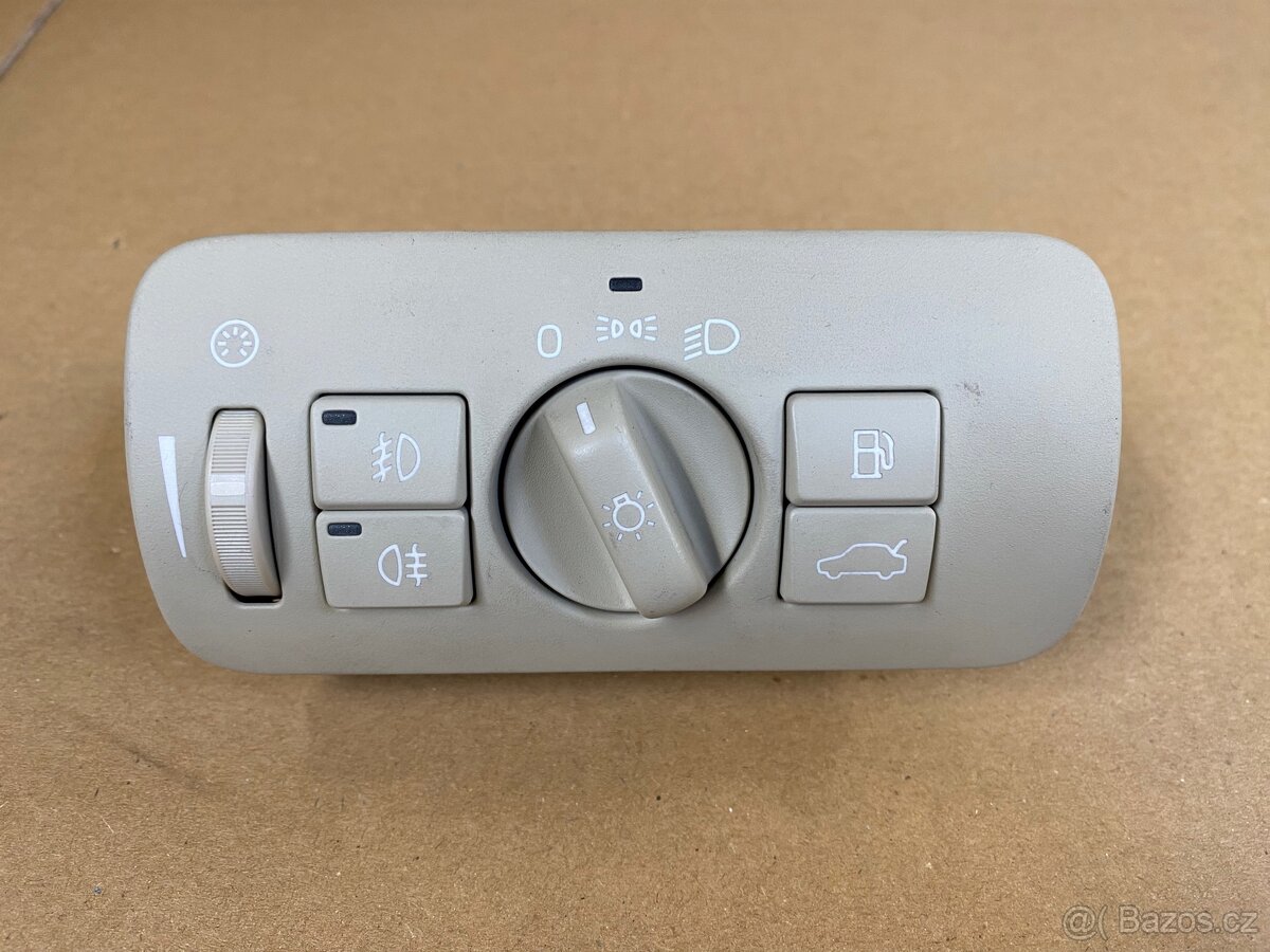 NÁHRADNÍ DÍLY z Volva S80 - 13