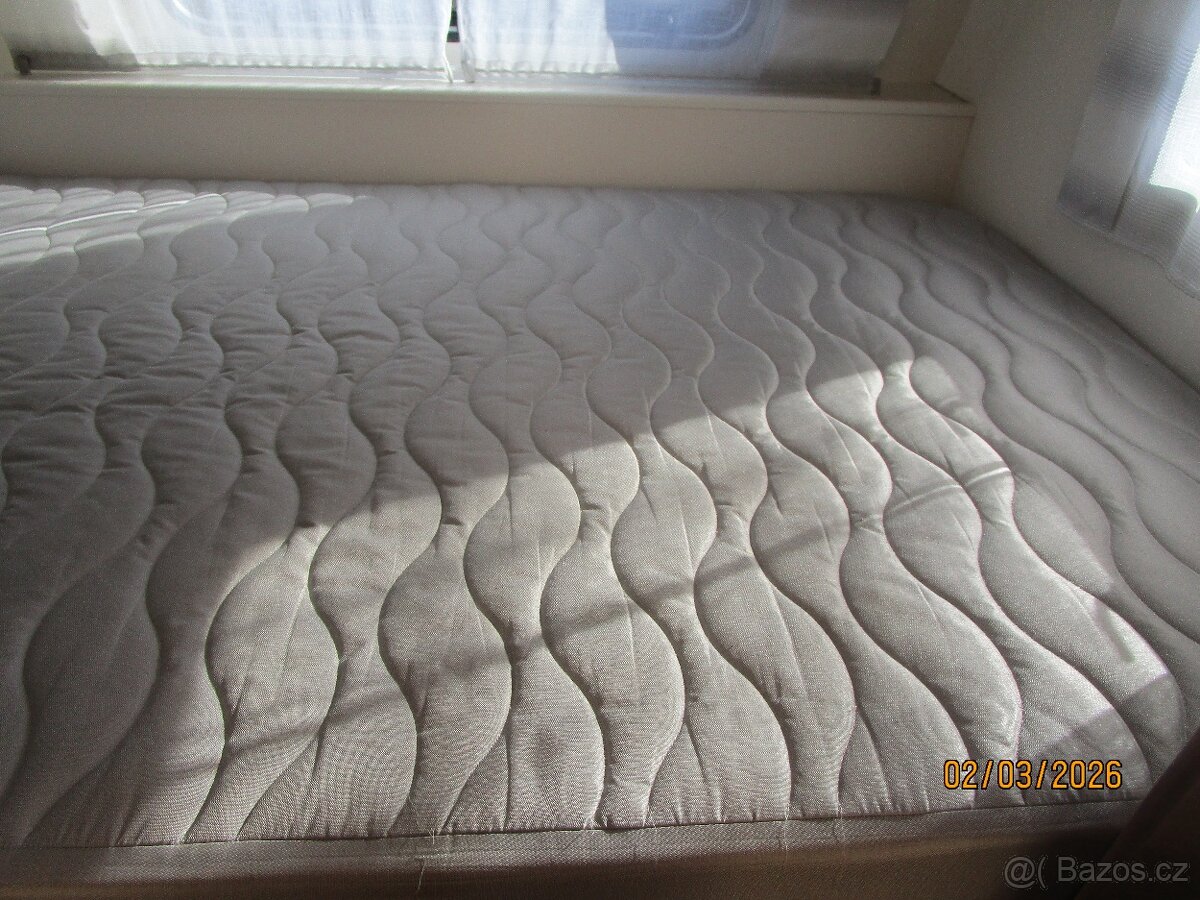 Obytný karavan Sterckeman 430CP-předváděcí - 13