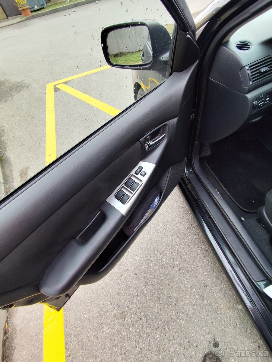 Toyota Corolla 1.6i 81kw E12U - 13