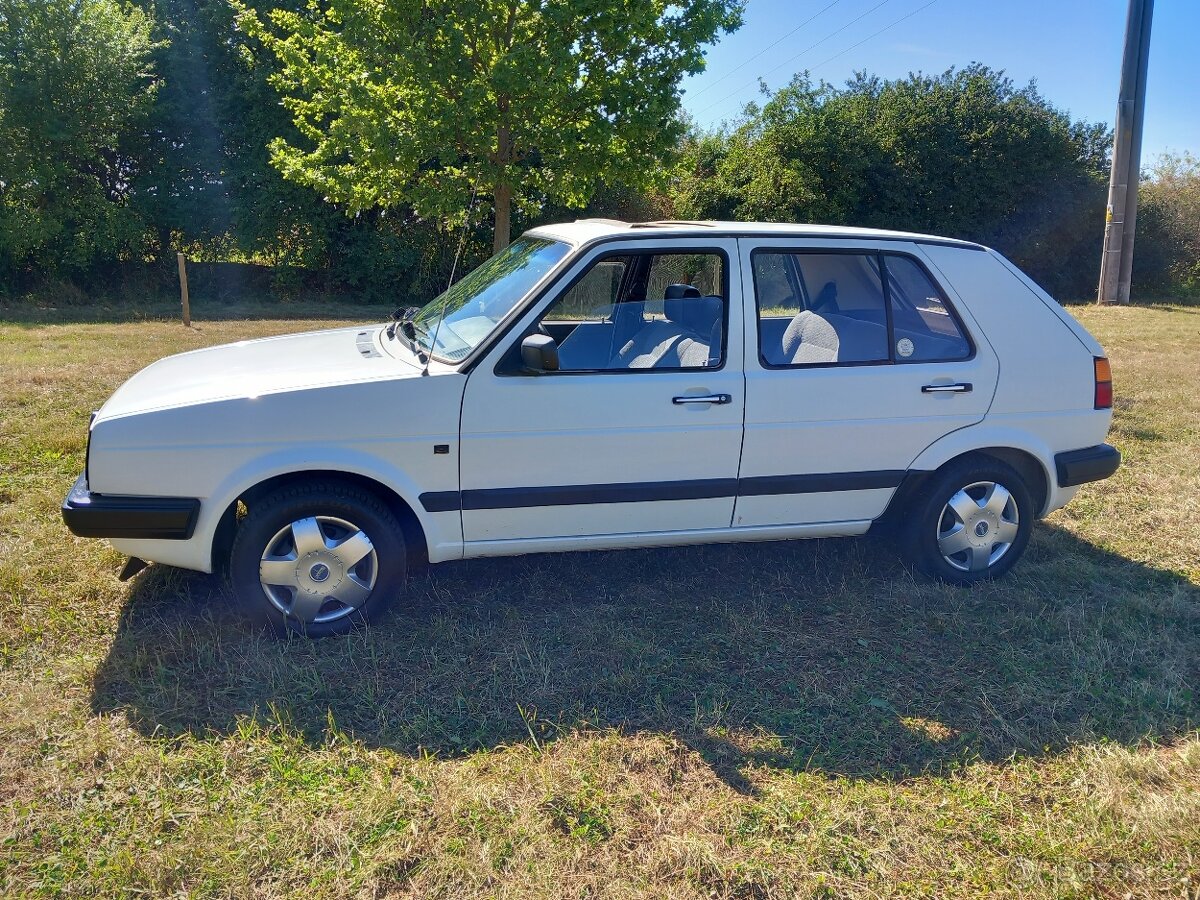 Vw Golf 1.3 CAT - 13