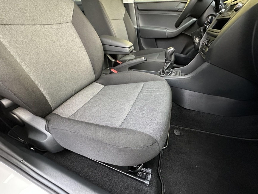 Rapid Spaceback 1.2/55kW KLIMA r.v.2015 najeto 92tkm - 13