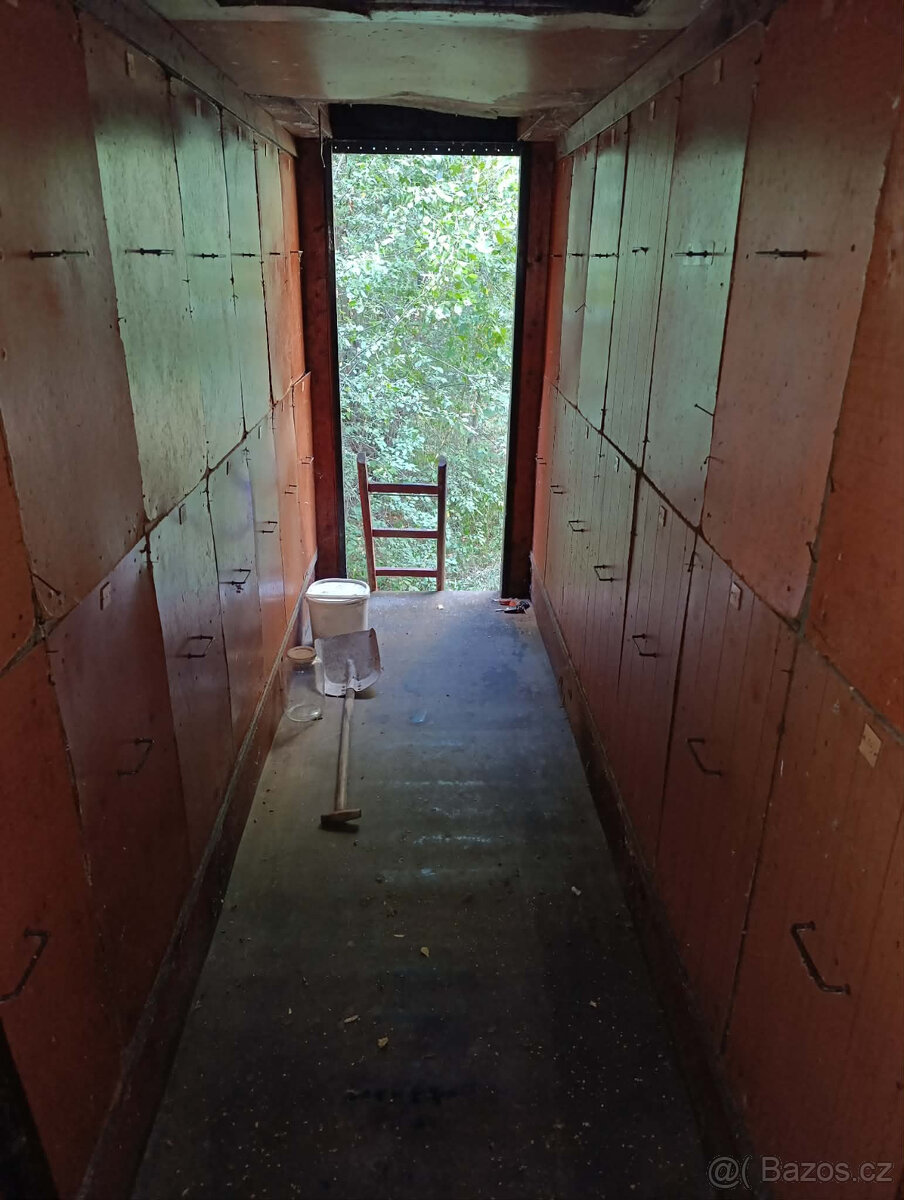 Maringotka - včelín - 13