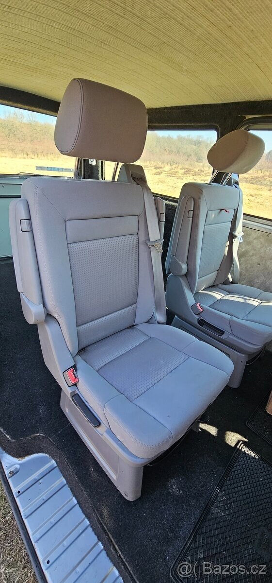 Prodám VW Transporter 2,5TDI T4, 5 dv. varianta LONG - 13