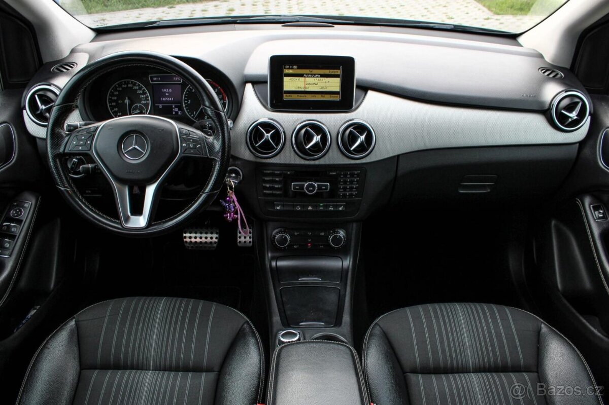 Mercedes B180 CDI AT7 - 13