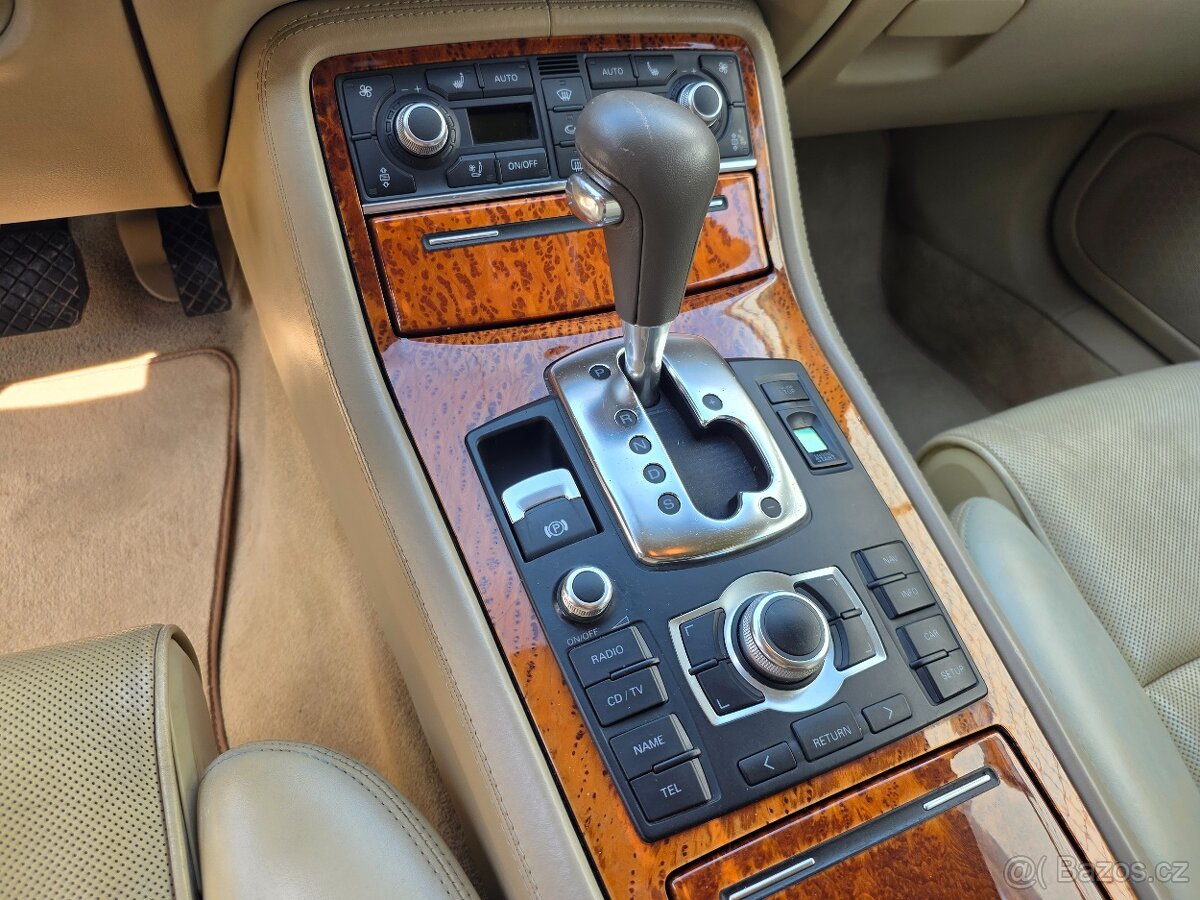 Audi A8 D3 4.2 benzín (motor k.o.) - 13