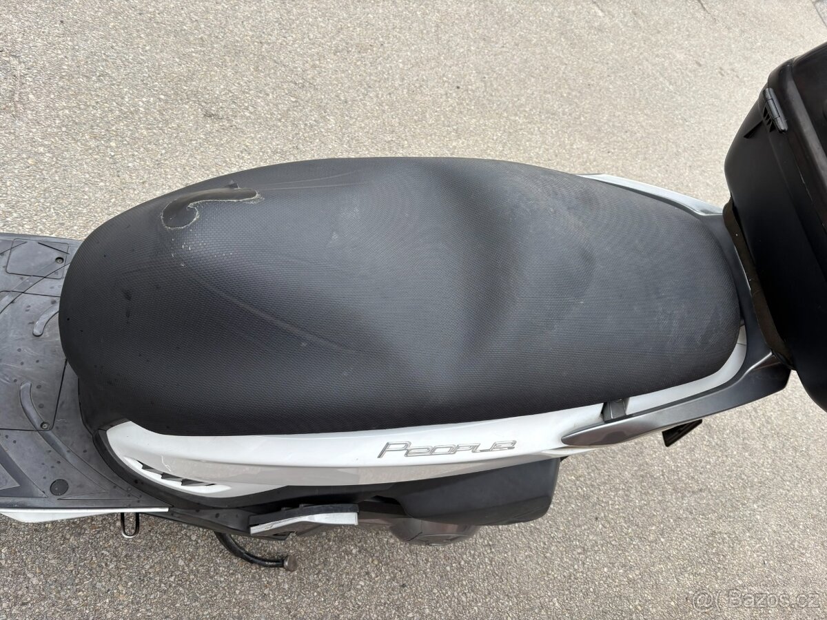 Kymco 300i GT ABS - 13