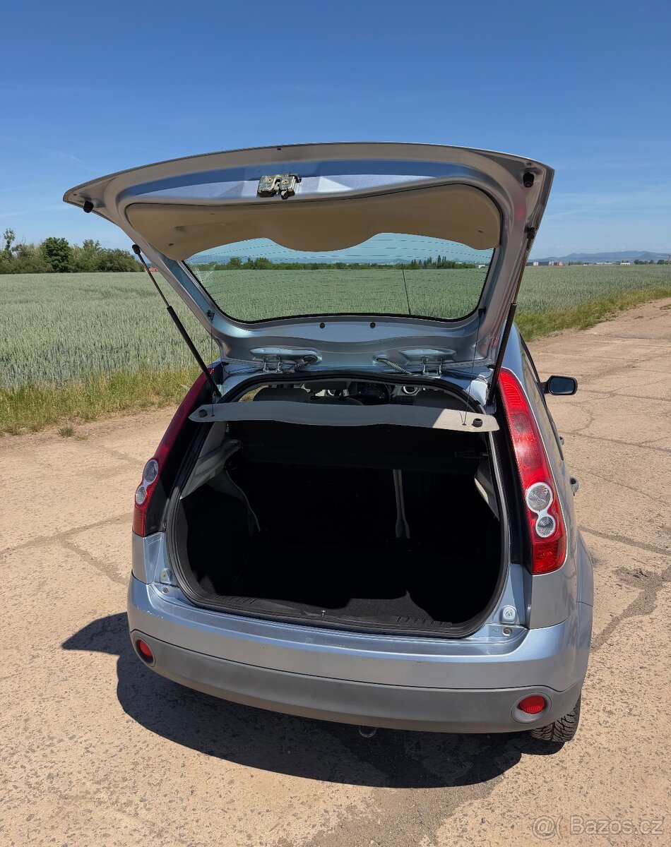 Ford Fiesta 1.4i - 13