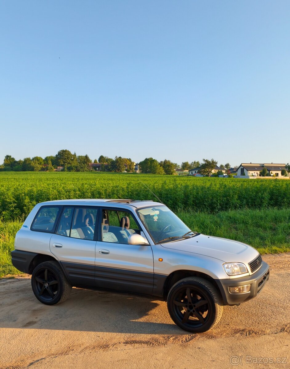 Toyota RAV4 1g - 13