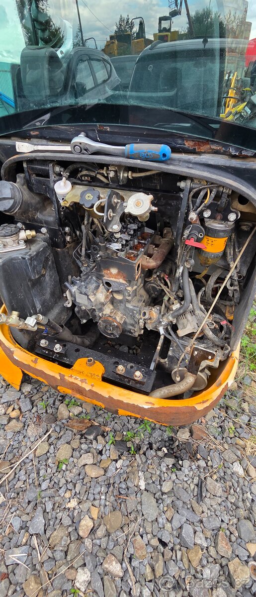 pásové rypadlo JCB 8016 na prodej - 13