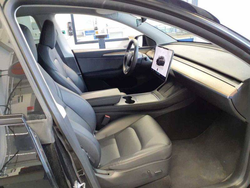 Tesla Model Y Long Range,AWD,DPH,Matrix,12.2022. - 13