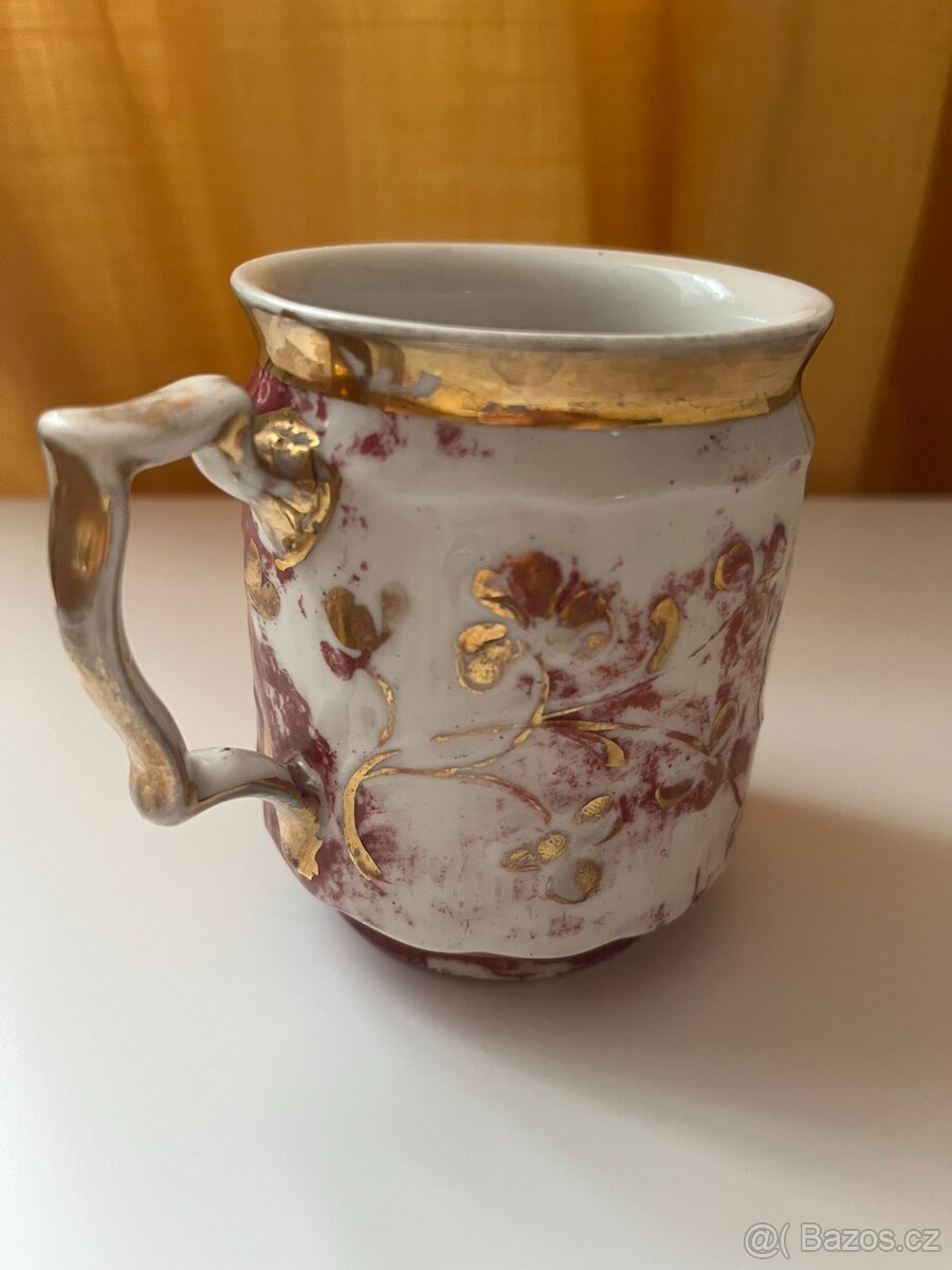 Starý hrnek - kafáč 3 ks; motivy - koně, krávy, jelen, srny - 13