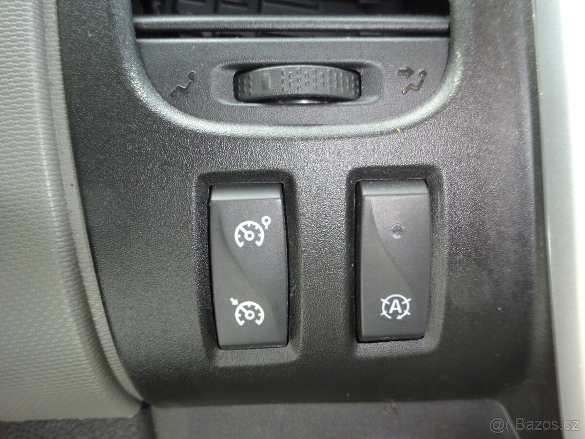 Renault Trafic 1,6DCi - 13